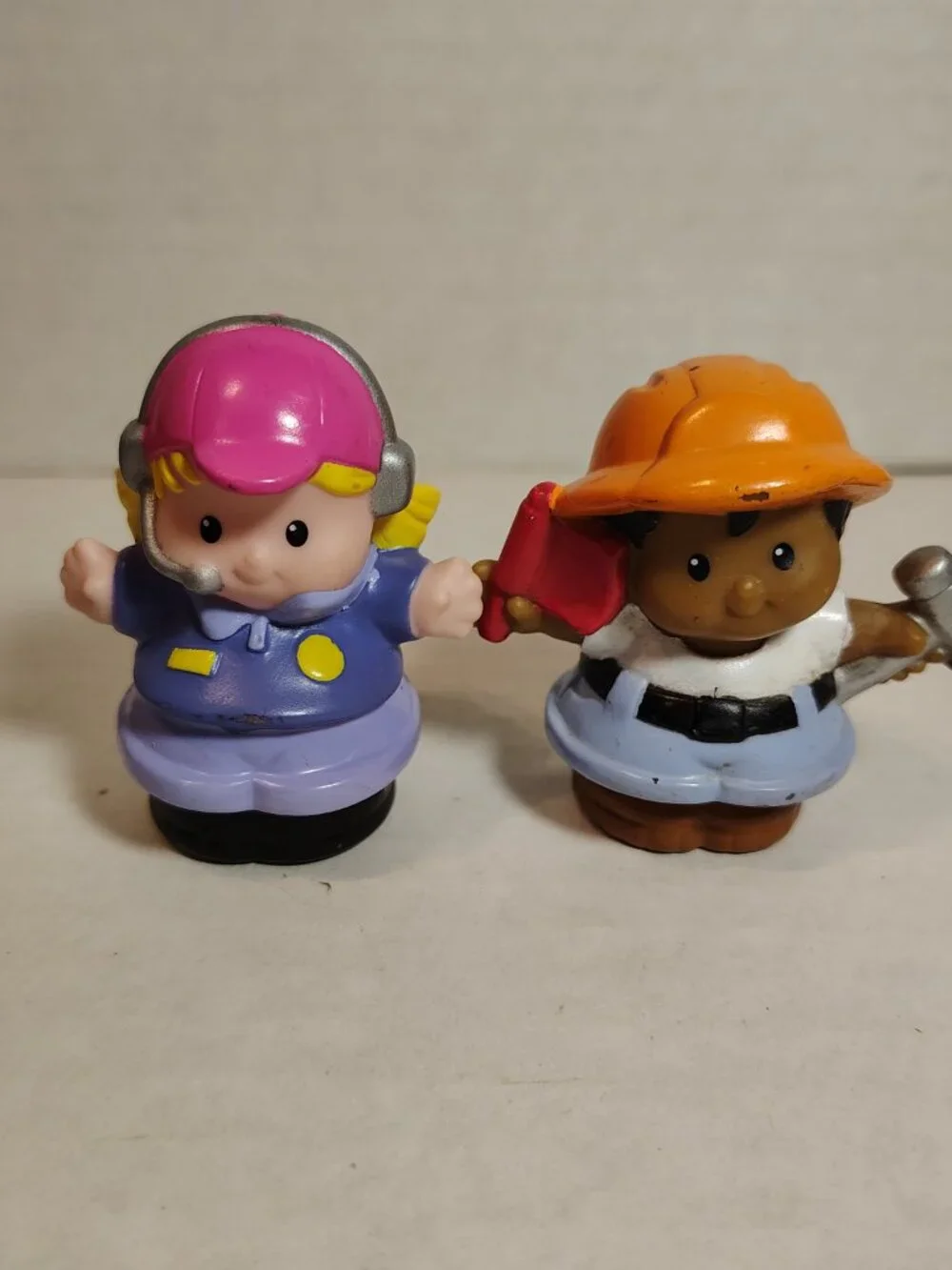 Fisher Price 15 Little People Construction Mechanic Zoo Beach Noah